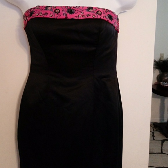 Beautil pink and black prom dress.. No straps - Picture 1 of 7
